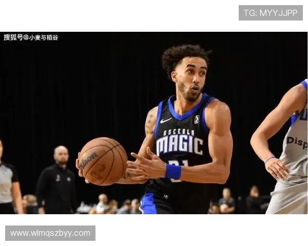 奎因手感起伏仍全面爆发单场21分7助攻5抢断统治赛场攻防两端